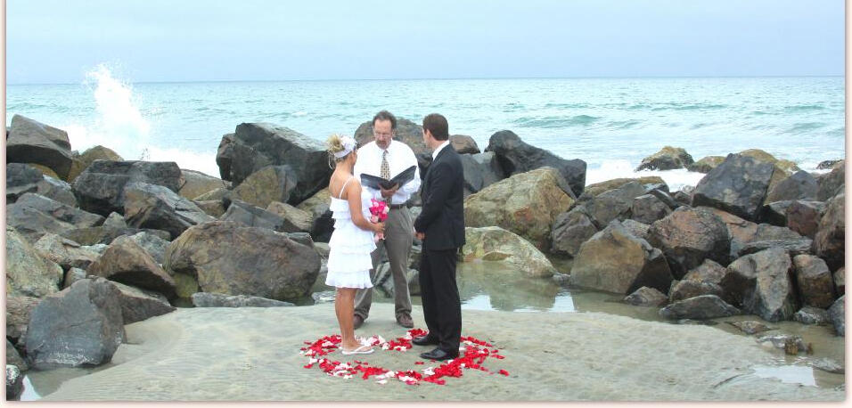 Easy Beach weddings in San Diego. San Diego Officiant Cheap, Easy, weddings in San Diego. Eloping In San Diego